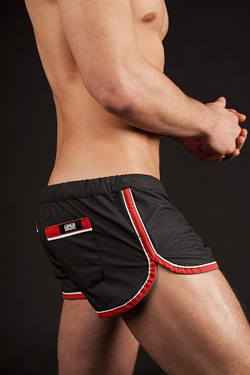 Barcode Berlin Gym Short Rubber-Coat Schwarz-Rot